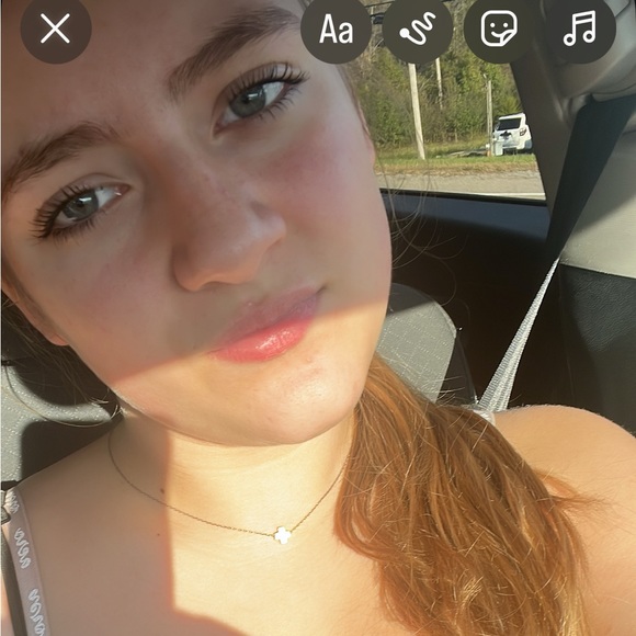 Meet your Posher, Mya - Picture 1 of 1